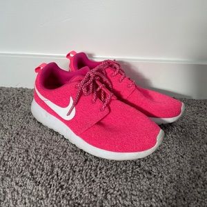 Nike Roshe Hot Pink